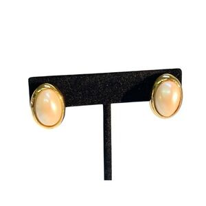 Richelieu Signed Vintage Signature‎ Gold Tone Faux Pearl Clip On earrings